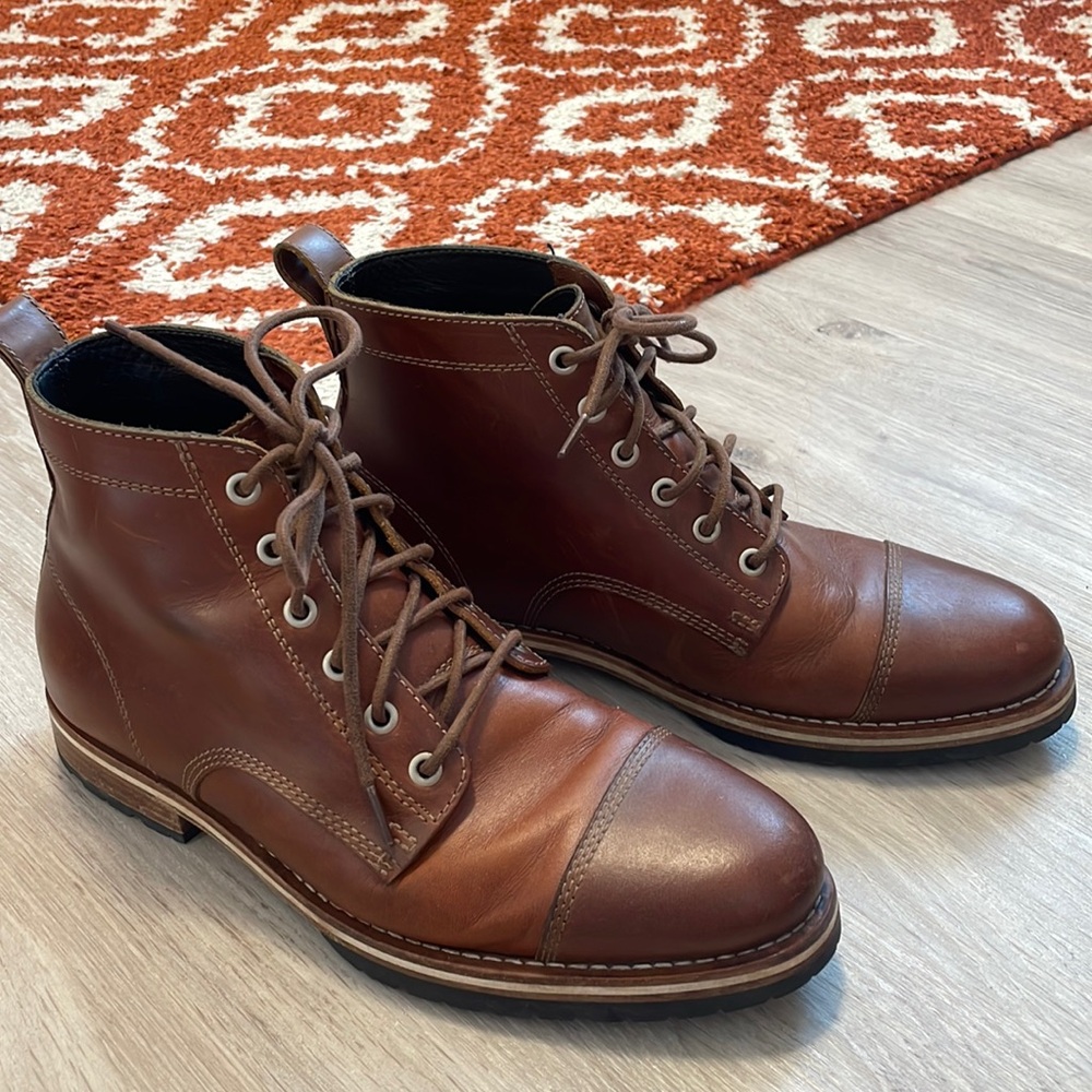 Helm brown boots